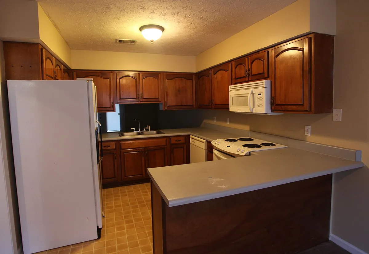 Building Photo - 1393 Kurt Cir