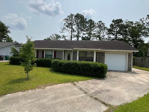404 Westgate Cir, Saint Marys, GA 31558