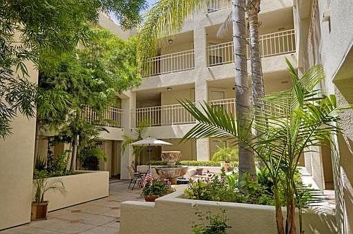 4th image of 3677 1st Ave #105