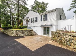 50 Spring St, Medfield, MA 02052
