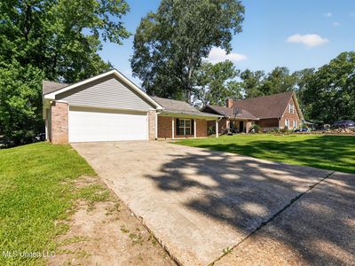 1127 Oak Glen Pl, Jackson, MS, 39212