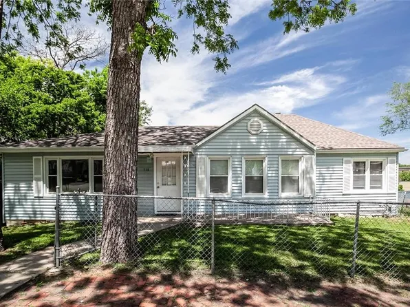 518 Walnut St, Leavenworth, KS 66048