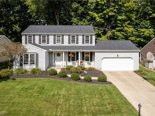 13302 Tradewinds Dr, Strongsville, OH 44136