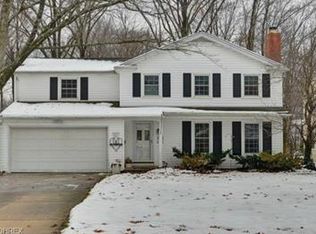 30211 Ashton Ln, Bay Village, OH 44140