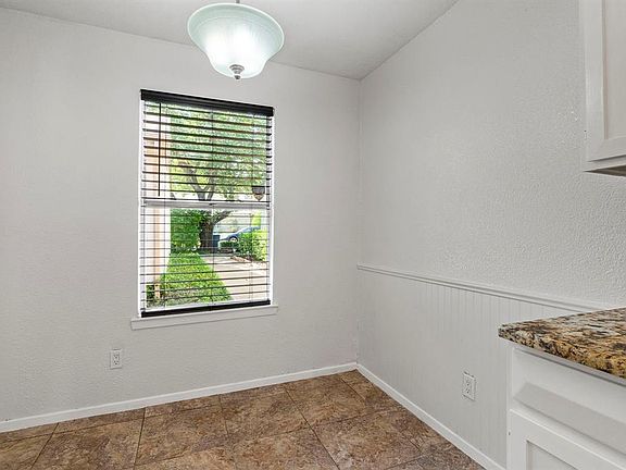 5th image of 832 Pebble Beach Dr