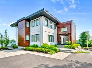 70 CANDY Lane, Saddle Rock, NY 11023