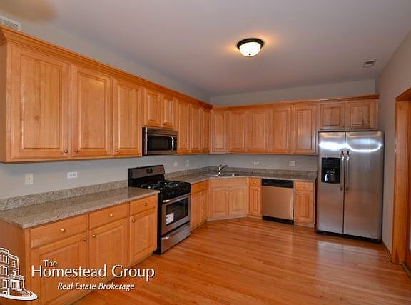 2nd image of 4233 N Kenmore Ave #1north