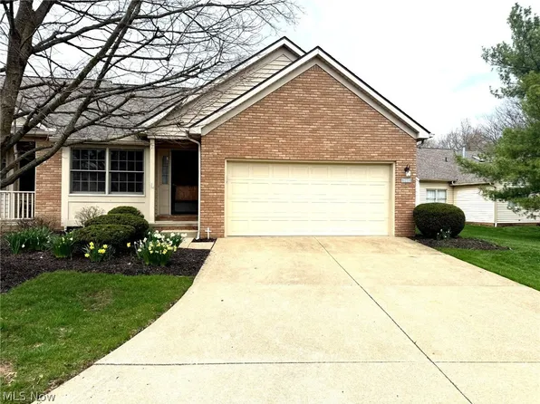 5161 Westwind Cir NW, North Canton, OH 44720