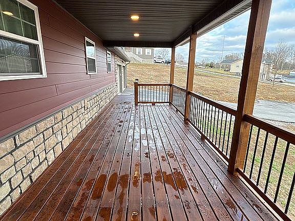 4th image of 140 Bellwood Ln