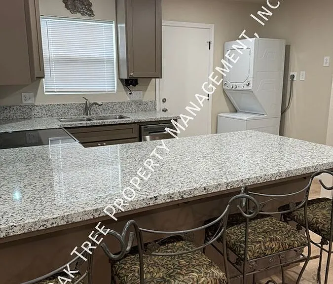 360 Cole Ave #C — Photo 4