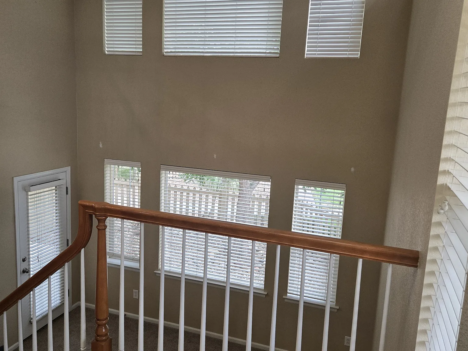 3 bed, 2.5 bath, 1456 sqft, $2,700 — Photo 4