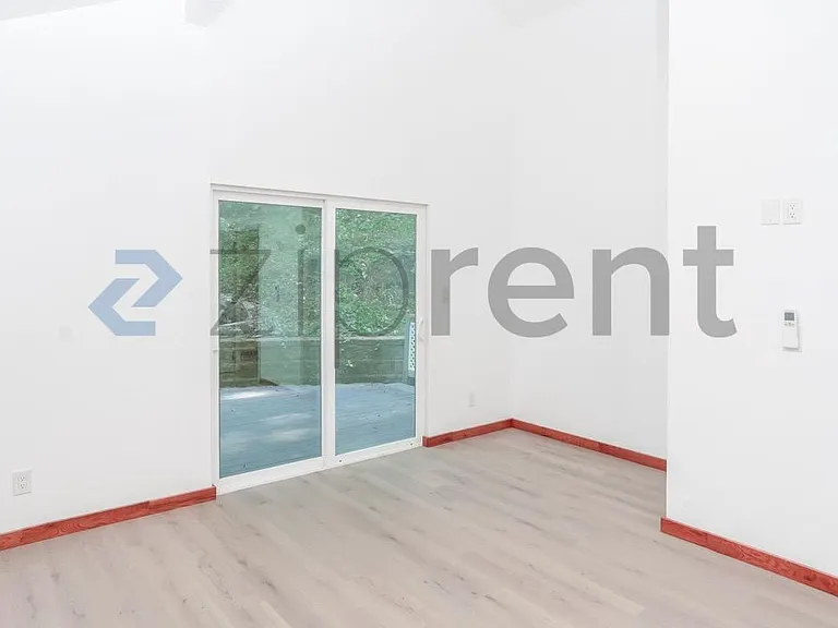 359 Redwood Rd #SINGLE HOME — Photo 17