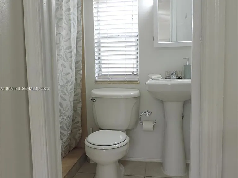 3134 SW 25th Ter — Photo 16