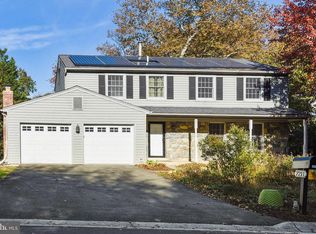 7211 Grinnell Dr, Derwood, MD 20855
