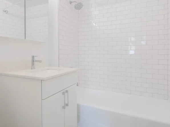 400 West 37th Street image 10 of 69