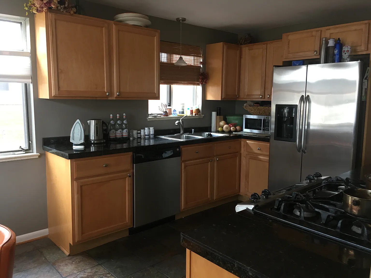 3 bed, 1274 sqft, $3,700 — Photo 4