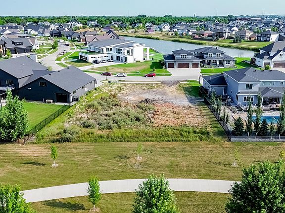 3rd image of 2812 Rivers Bend Dr E
