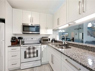 2041 Pine Isle LN #2041, NAPLES, FL 34112