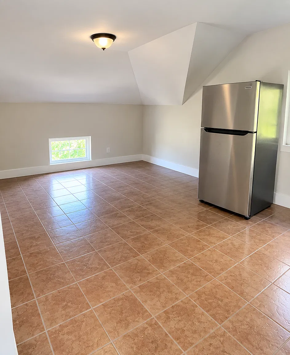 3 bed, $1,850 — Photo 3
