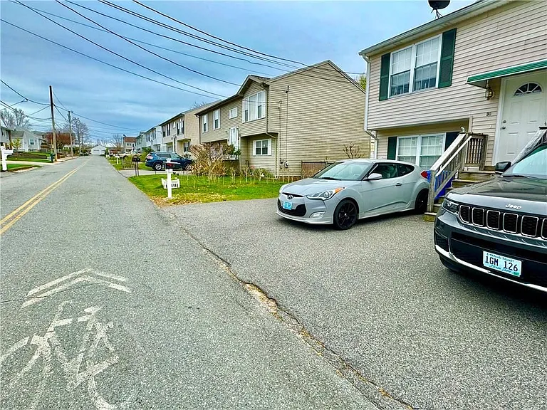 32 Silva St — Photo 15