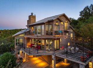 723 Coventry Rd, Spicewood, TX 78669