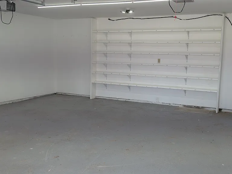 533 N Clarion Rd — Photo 32