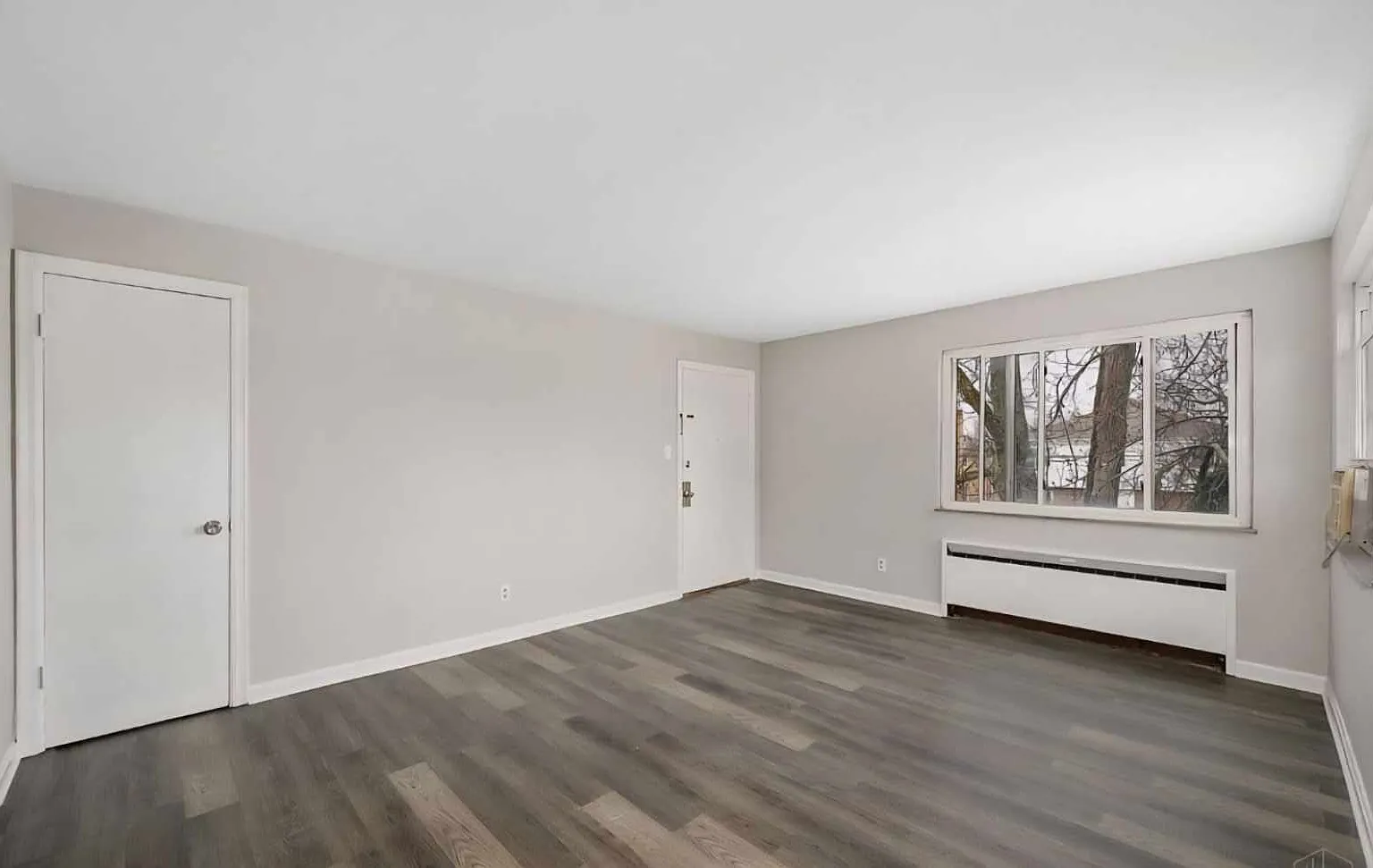 2 bed, $1,300 — Photo 2