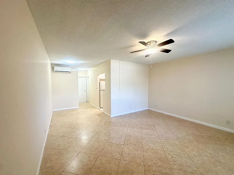 2170 NE 51st Ct #B25 — Photo 14