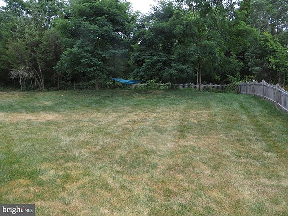 5th image of 21357 Glebe View Dr