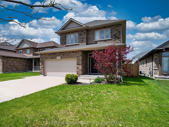 3rd image of 9385 Eagle Ridge Dr