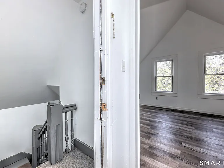 483 Ferry St #3 — Photo 4