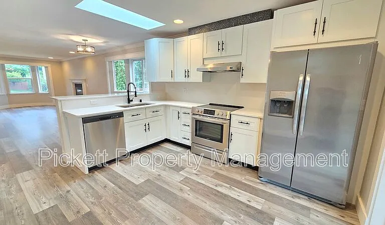133 NE Gilmax Ln — Photo 10