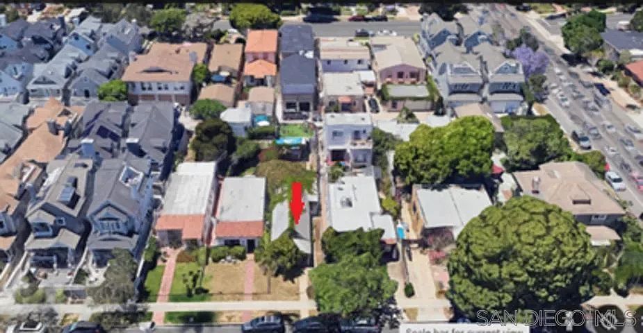 2nd image of 422 D Ave