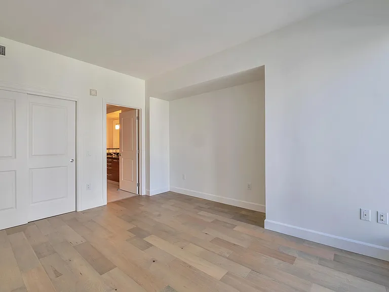1920 4th Ave #810 — Photo 7