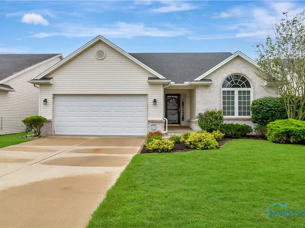 701 Meadowchase Ln, Toledo, OH 43615