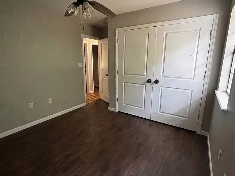 2423 S Chatfield Rd — Photo 12