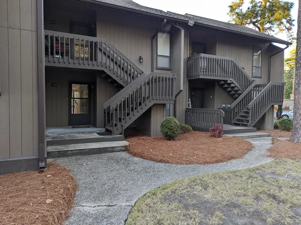 10 Pine Tree Rd #112, Pinehurst, NC 28374