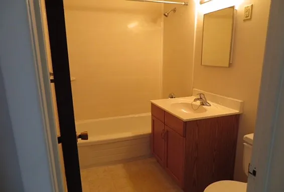 120 Baylor Ave — Photo 21