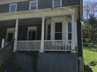 15 Manchester St, Glen Rock, PA 17327