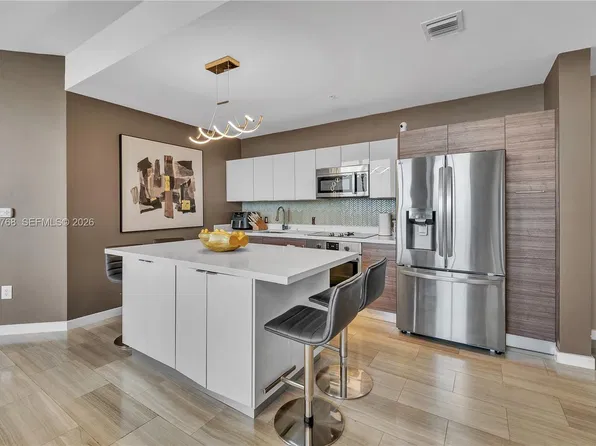 1010 SW 2nd Ave Unit 2201, Miami, FL 33131