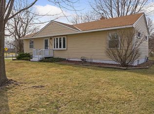 5883 Carlson St, Shoreview, MN 55126