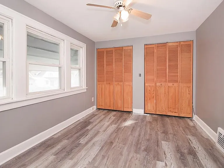 4520 Kenmore Ave — Photo 12