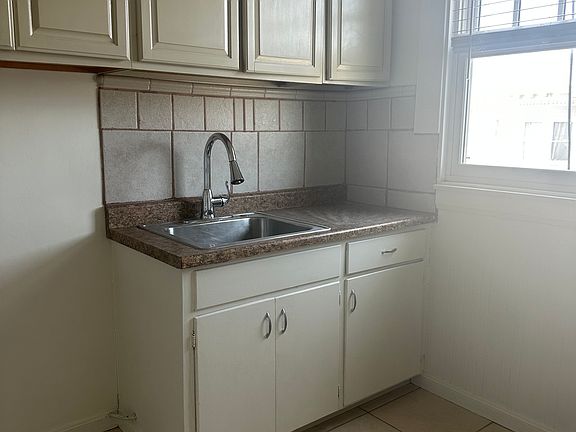 5th image of 1290 12th Ave #8