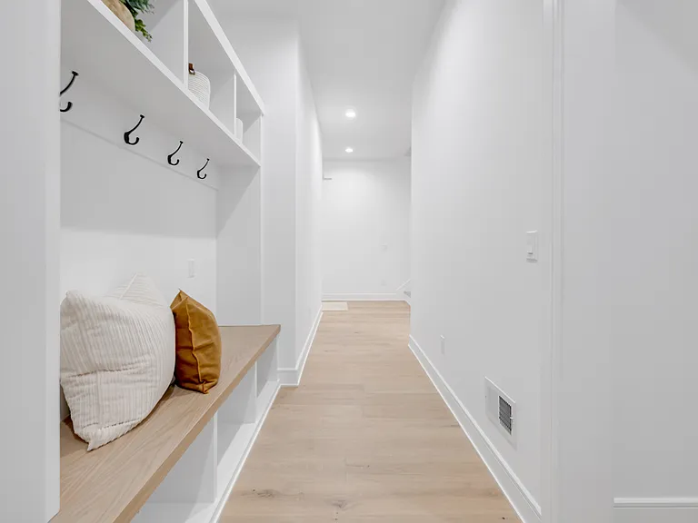 9 Feldman Ct — Photo 11