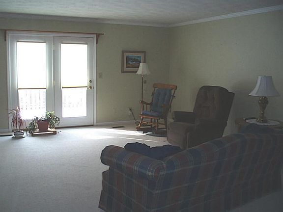 5th image of 147 Pearce Pl #11