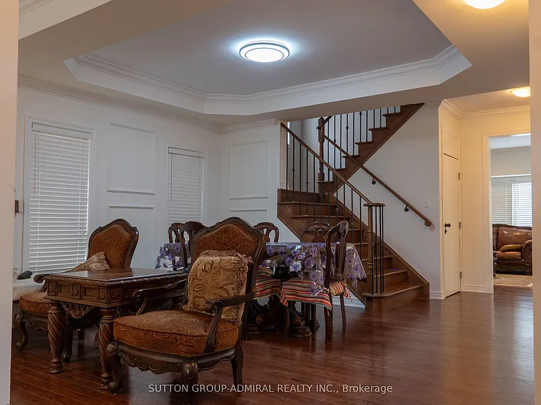 29 Wendelyn Dr #MAIN 2ND FLOOR — Photo 8