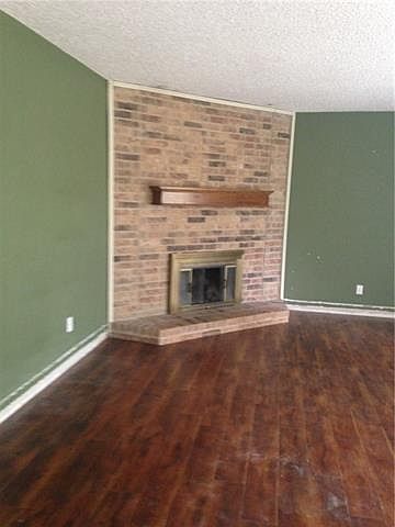 2nd image of 5522 Pike Pl