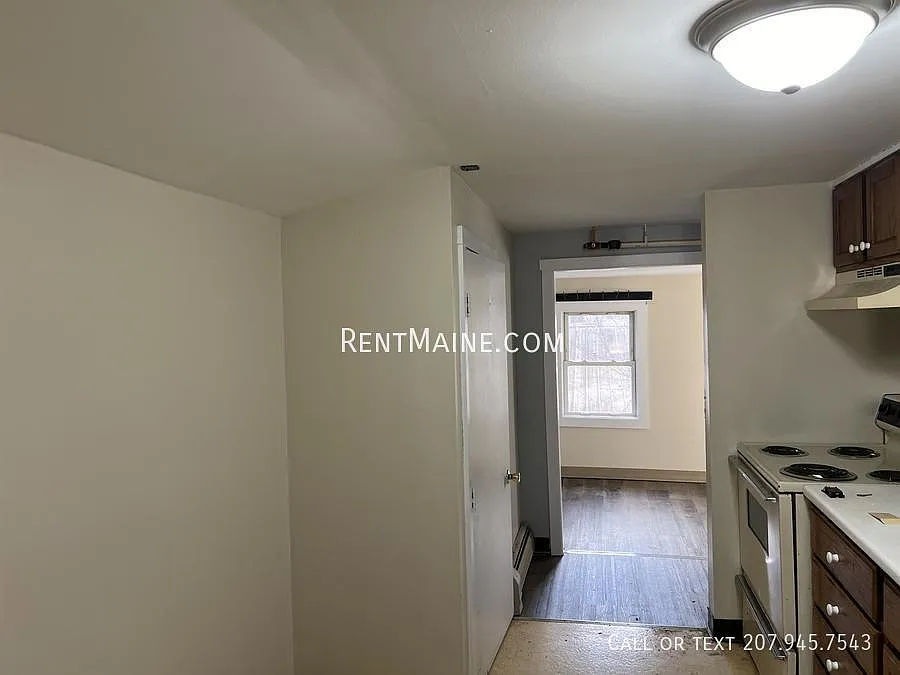 Building Photo - 2412 Western Ave #R