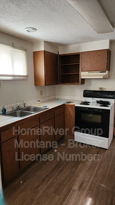 1 bed, 1.0 bath, 400 sqft, $1,050 — Photo 3