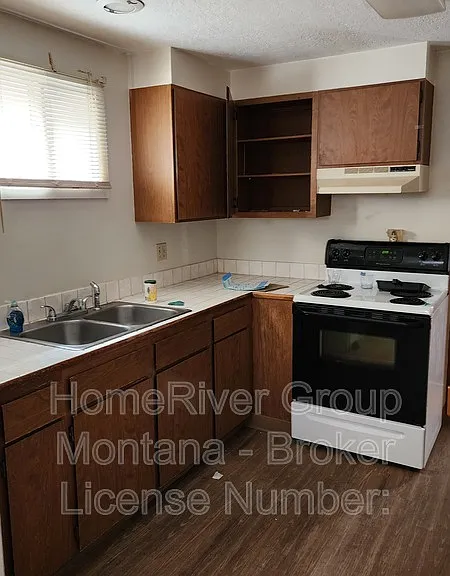 705 S 2nd St W #C — Photo 3
